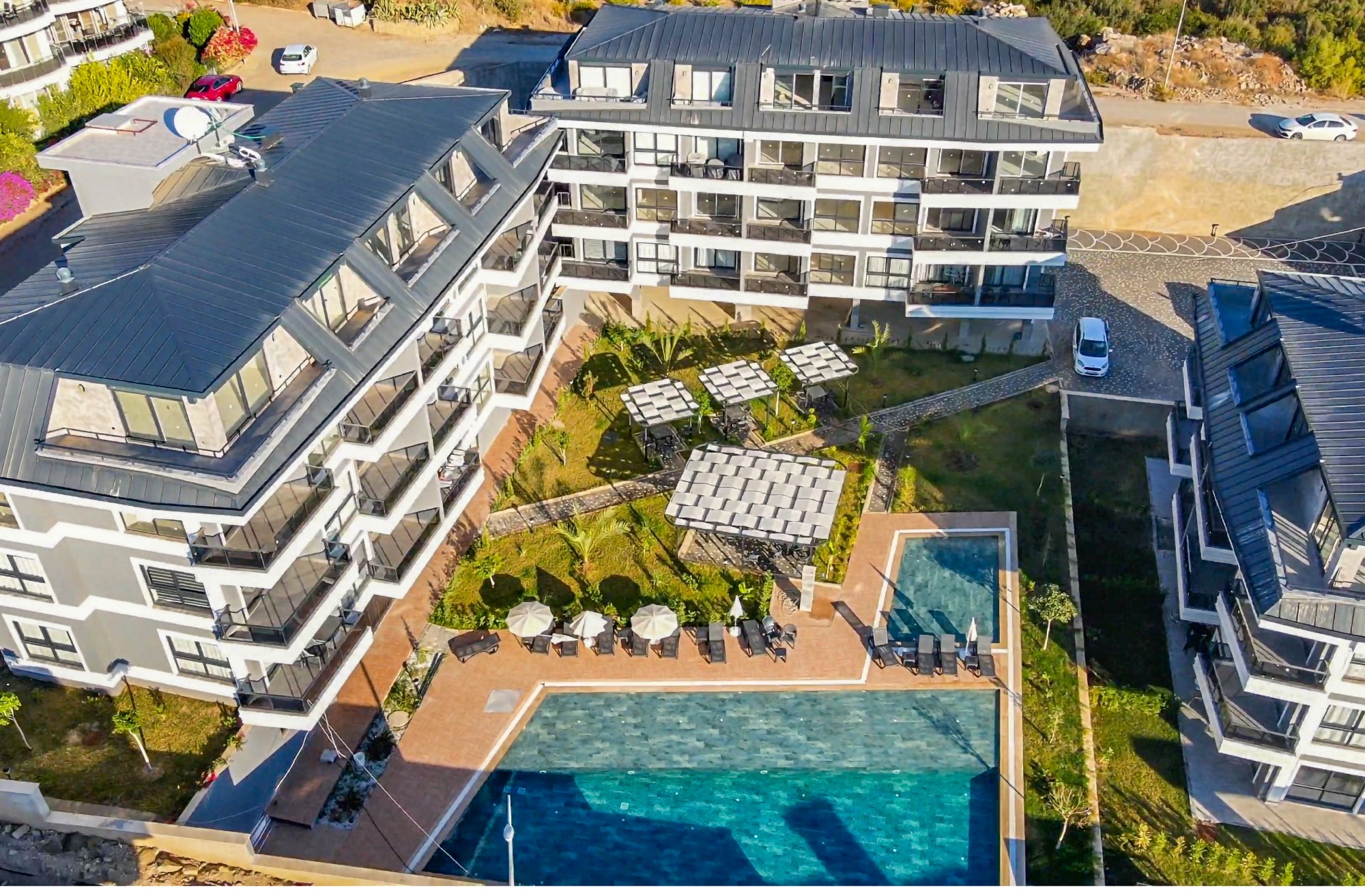 Luksuriøs 1+1 Lejlighed med Hav- og Bjergudsigt, Alanya - Konakli
