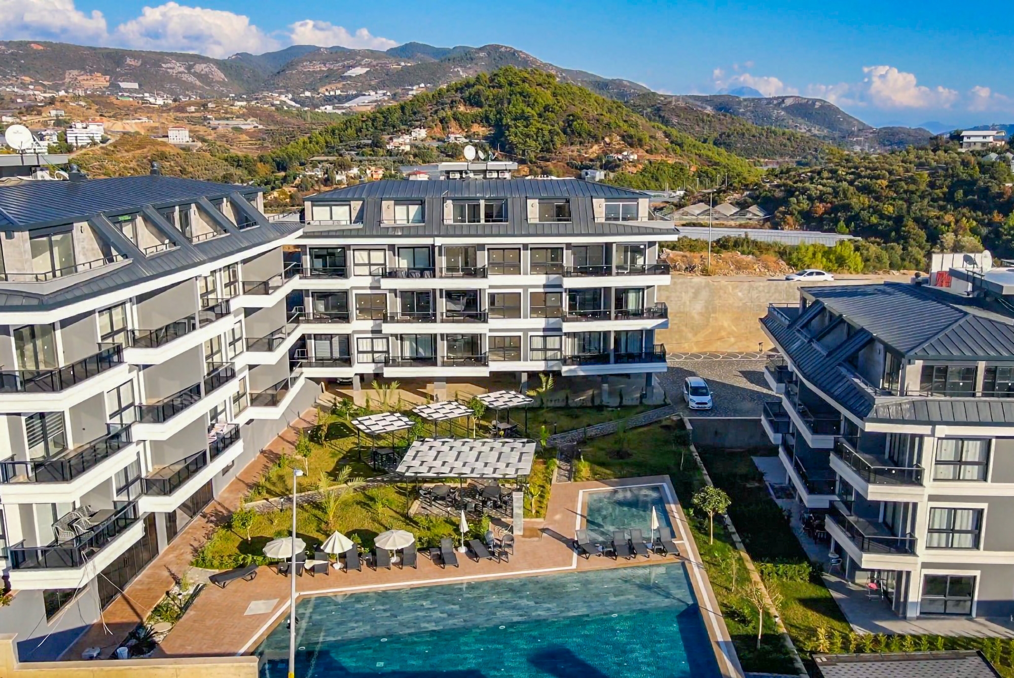 Luksuriøs 1+1 Lejlighed med Hav- og Bjergudsigt, Alanya - Konakli