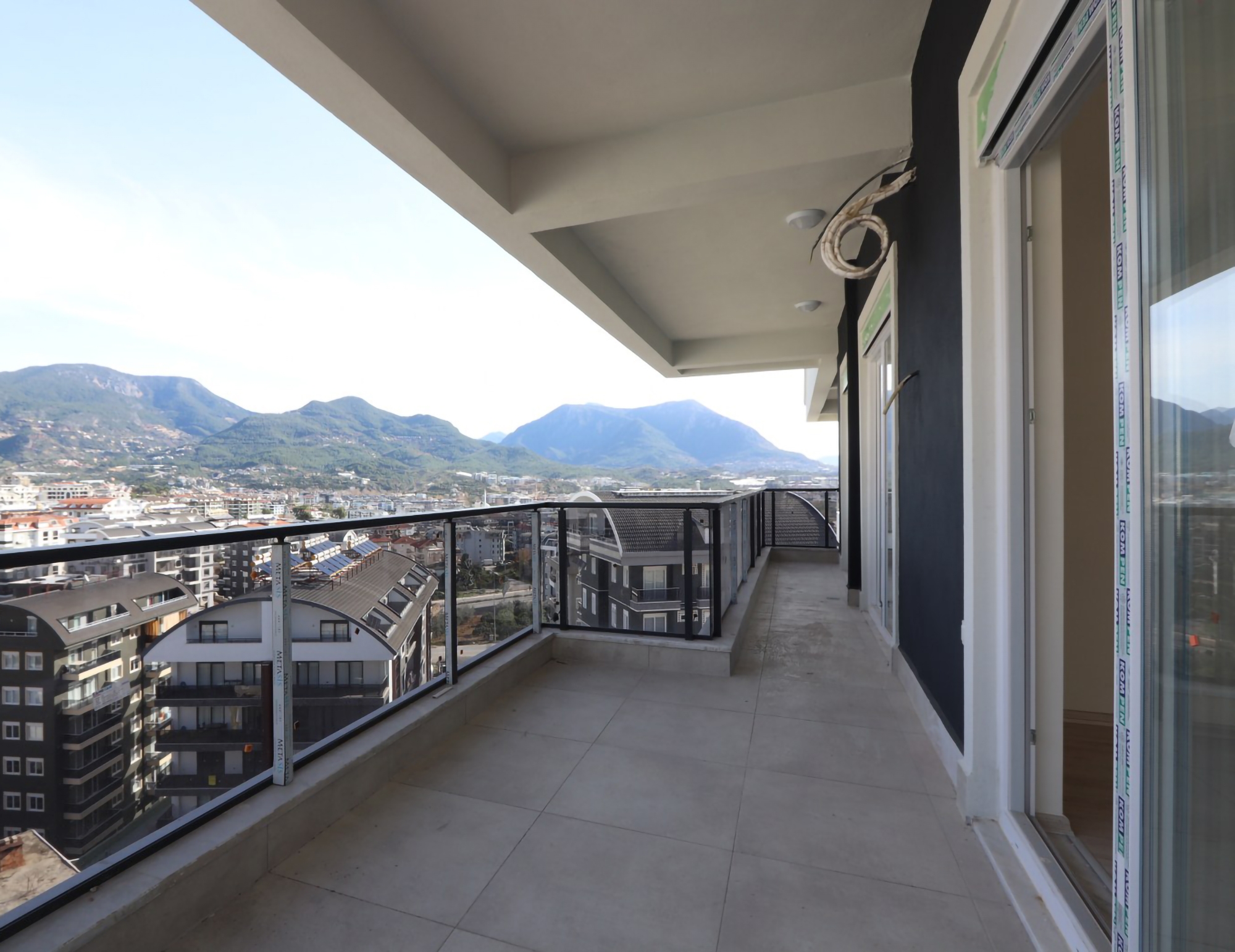 Rummelig Bjergudsigt 3+1 Penthouse i Alanya - Ciplakli