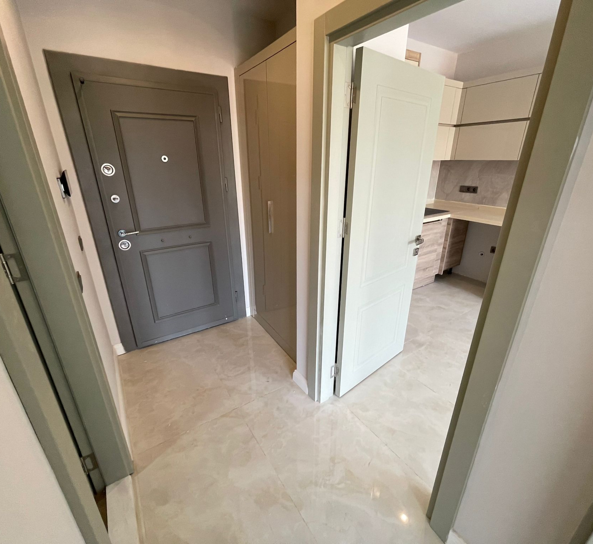 Luxuriöses 1+1 Apartment mit Meeres- und Bergblick
