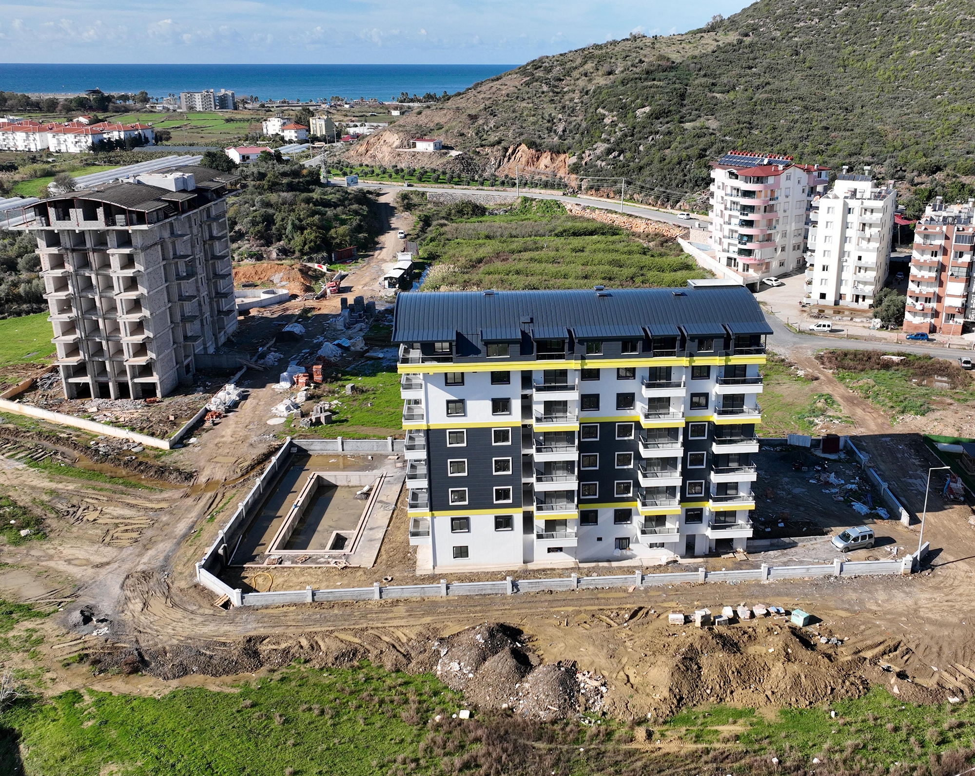 Luksus 1+1 Lejlighed med Bjergudsigt i Gazipasa, Alanya