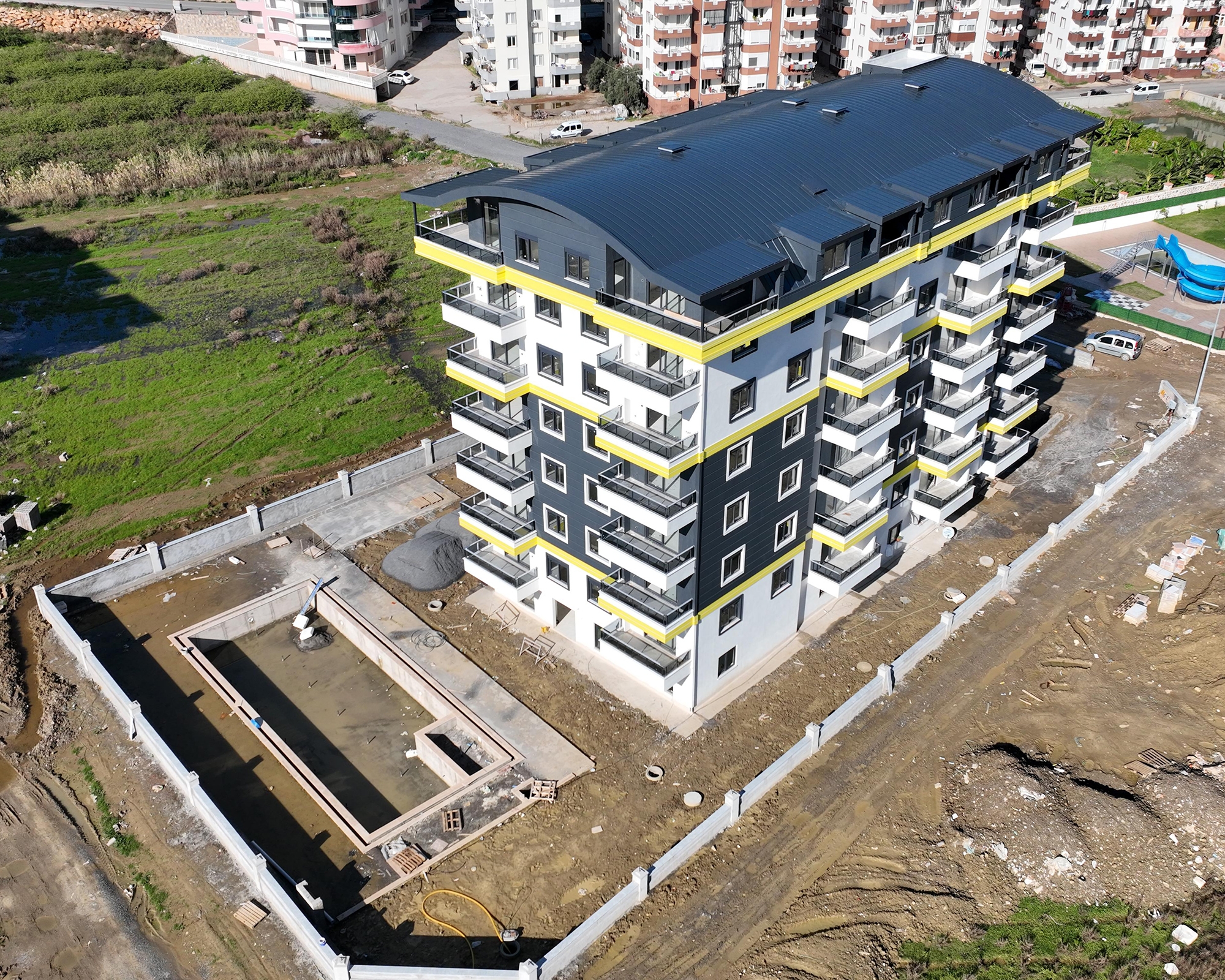 Luksus 1+1 Lejlighed med Bjergudsigt i Gazipasa, Alanya