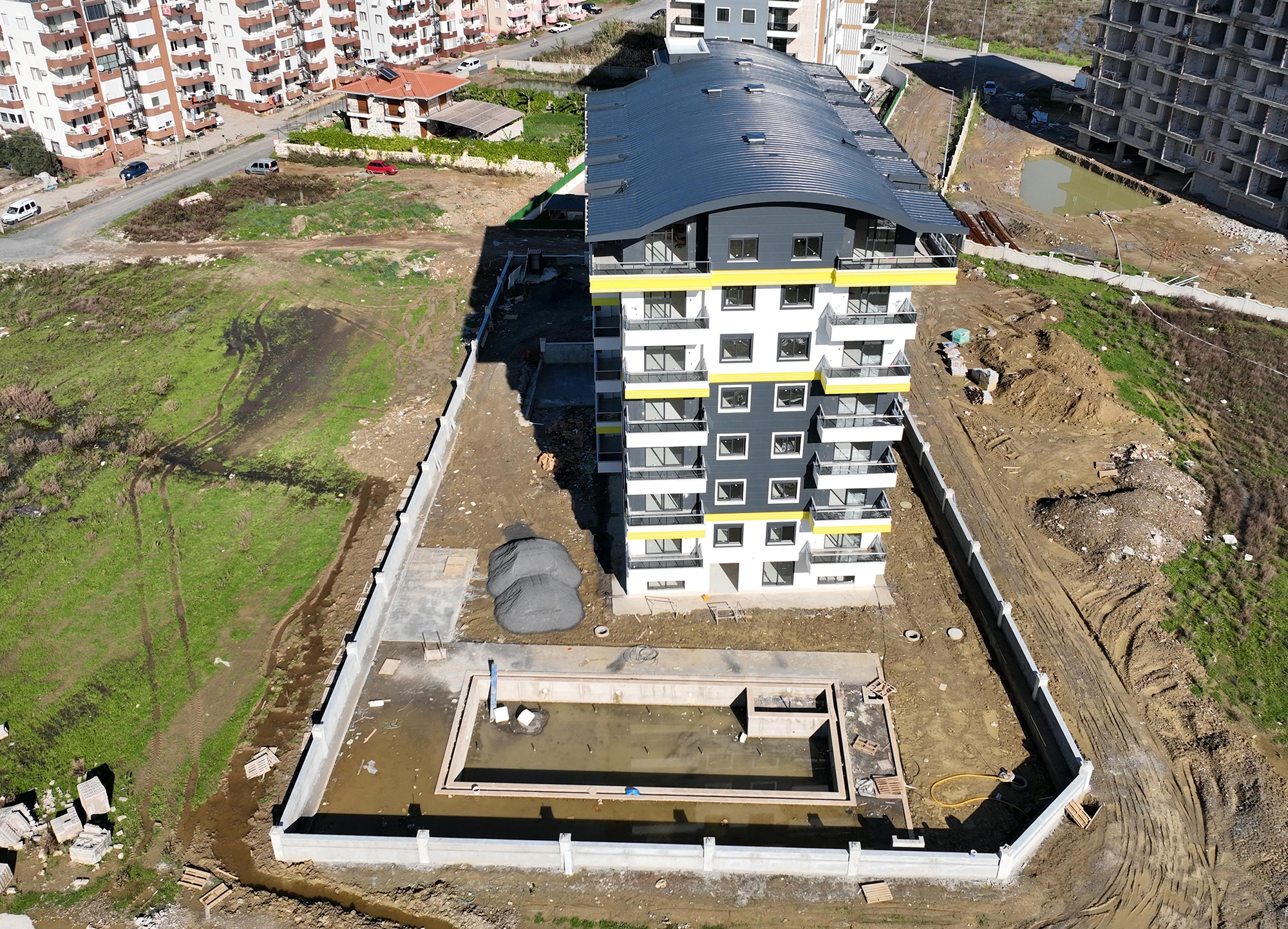 Luksus 1+1 Lejlighed med Bjergudsigt i Gazipasa, Alanya