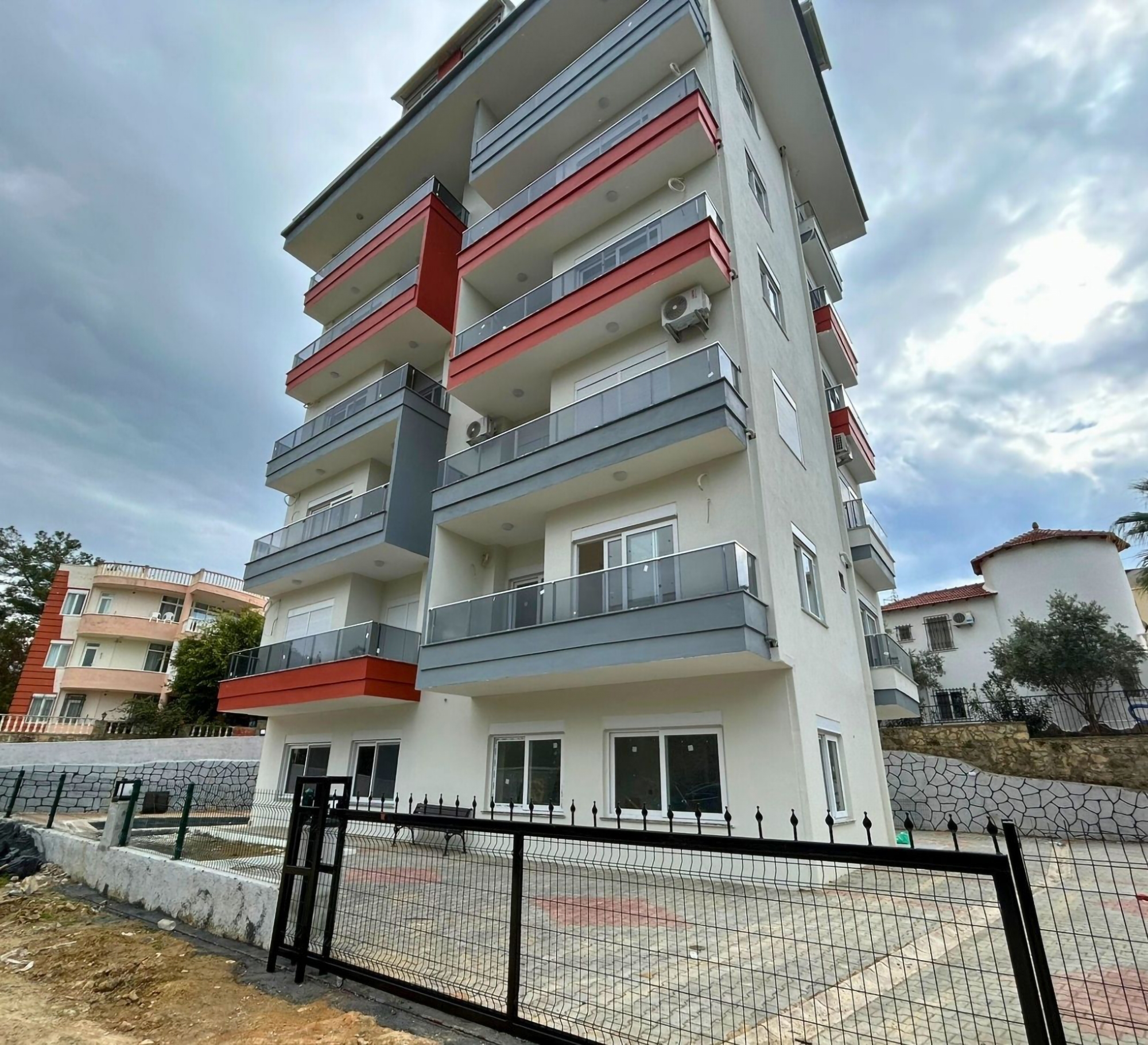 Bergblick 2+1 Wohnung in Avsallar, Alanya