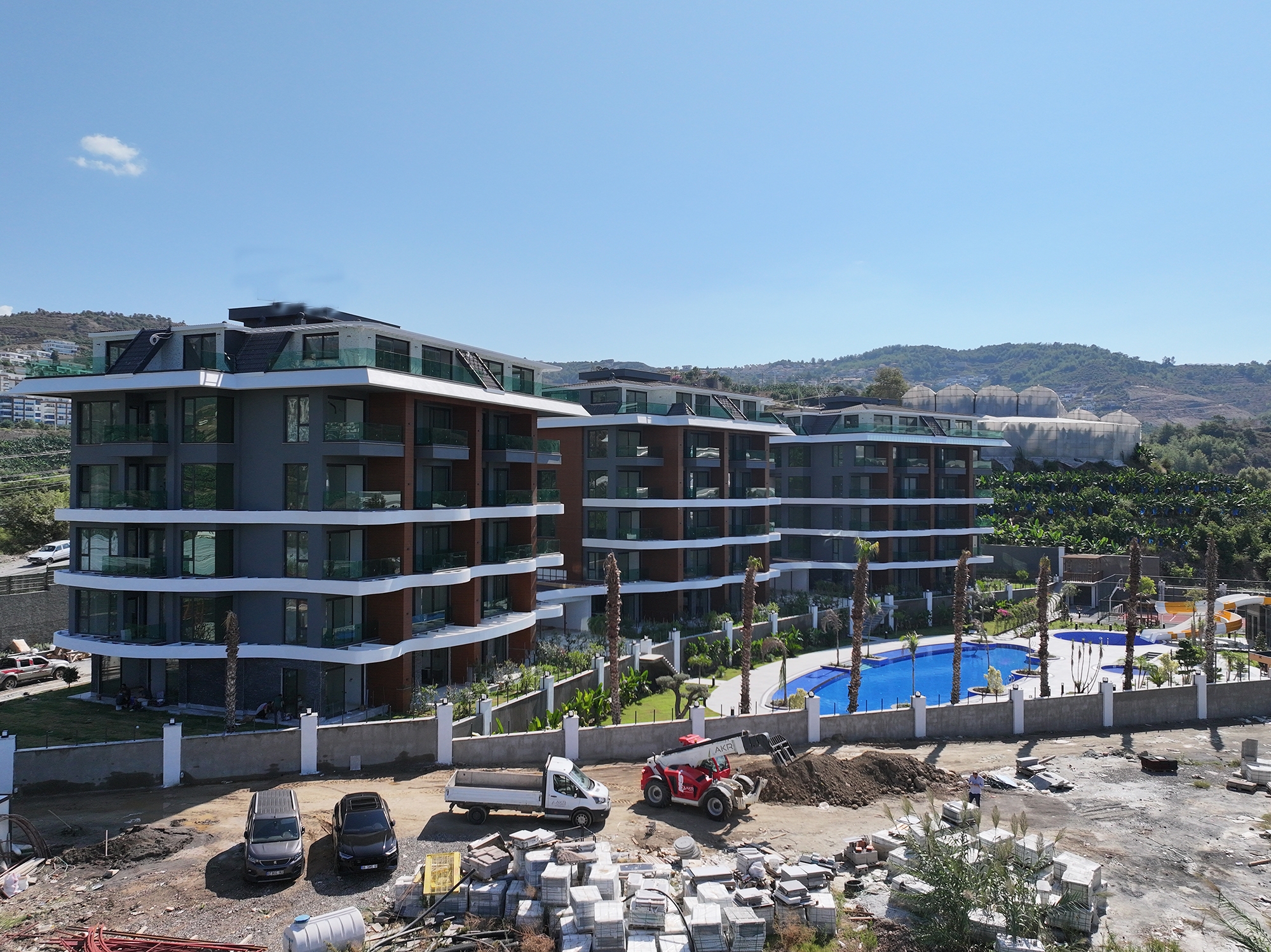 Luxuriöses 1+1 Apartment mit Meerblick und Bergblick in Kargicak
