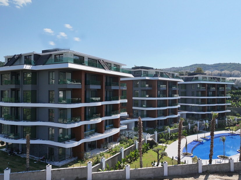 Luxuriöses 1+1 Apartment mit Meerblick und Bergblick in Kargicak