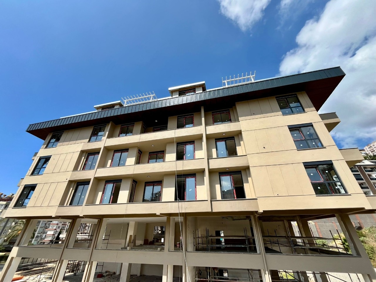 Luxury 2+1 Apartment with Mountain View in Alanya Center