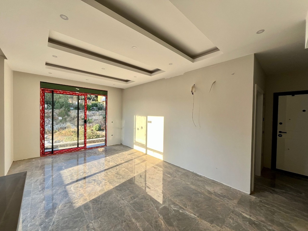 Luxury 2+1 Apartment with Mountain View in Alanya Center