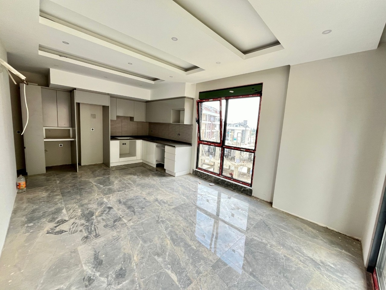 Luxury 2+1 Apartment with Mountain View in Alanya Center