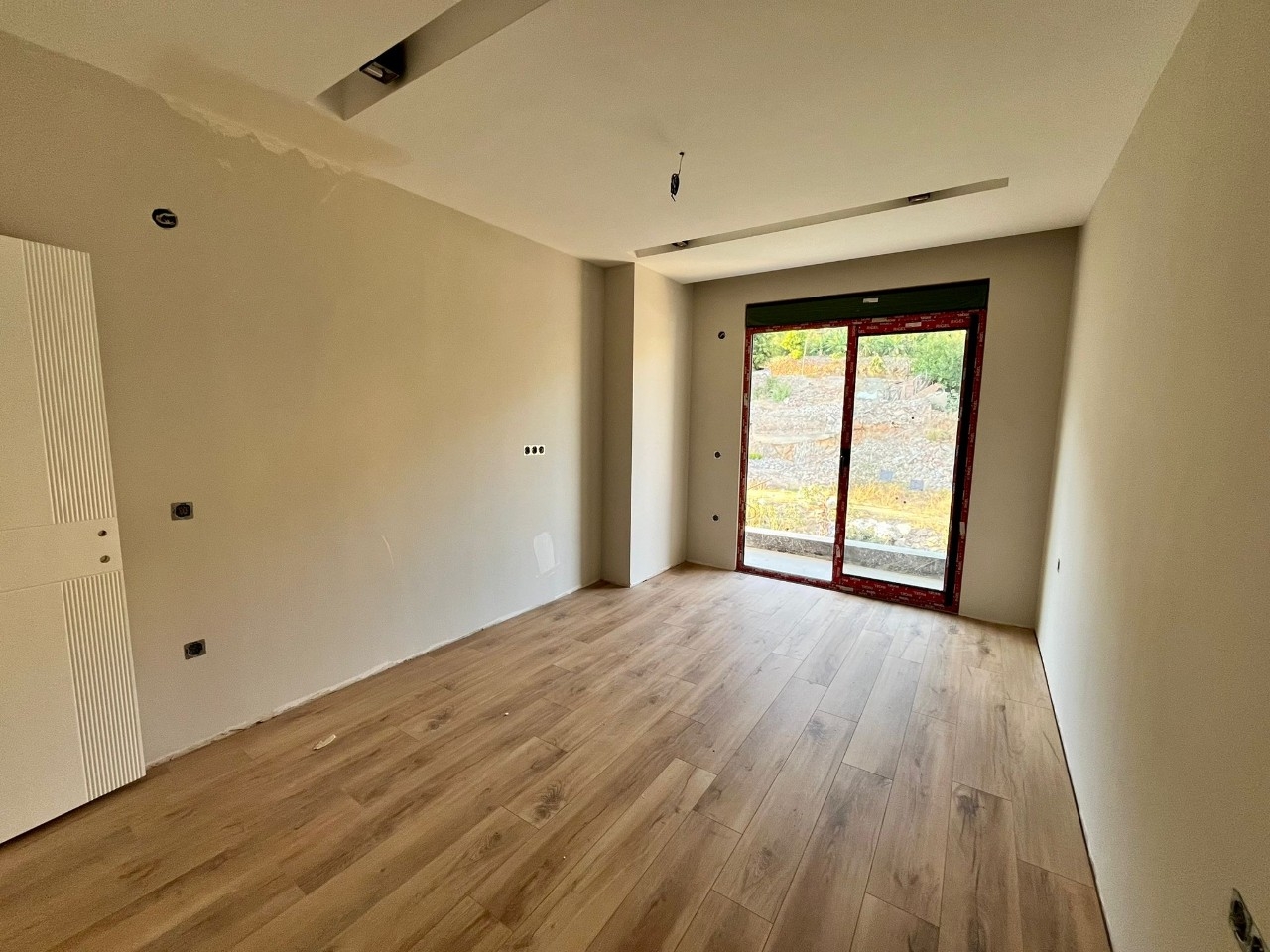 Luxury 2+1 Apartment with Mountain View in Alanya Center