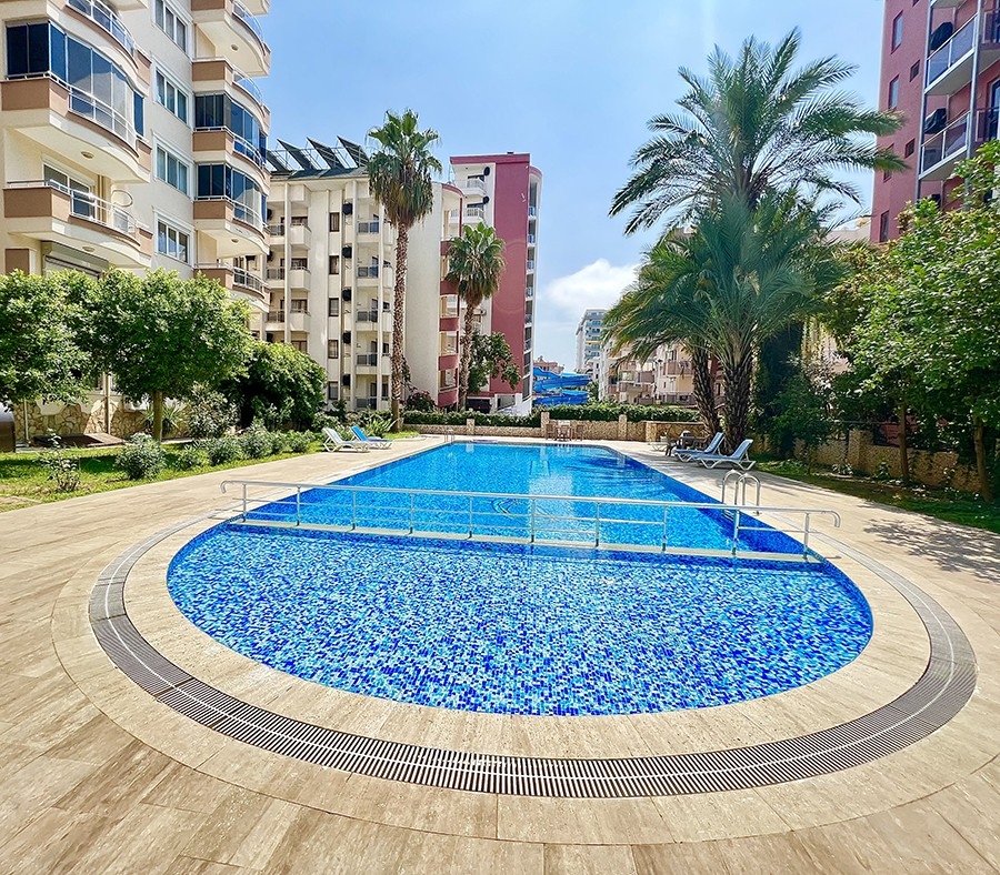 Substantially furnished apartment is 100m away from the beach 