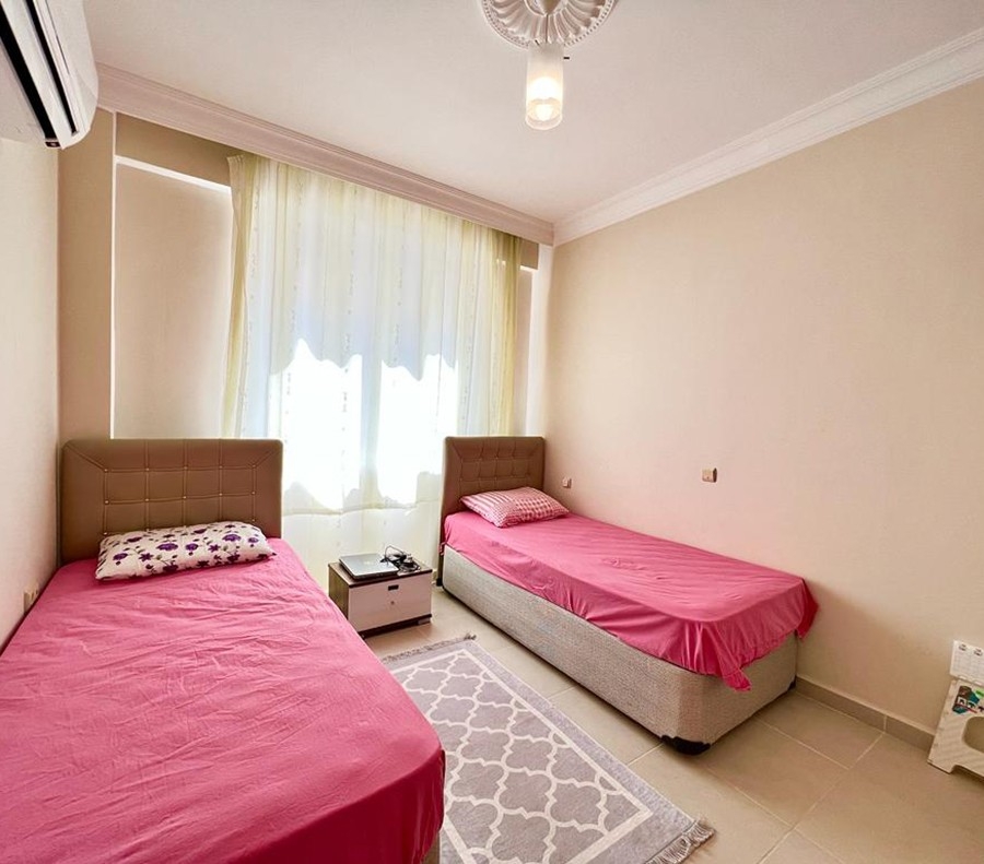 Substantially furnished apartment is 100m away from the beach 