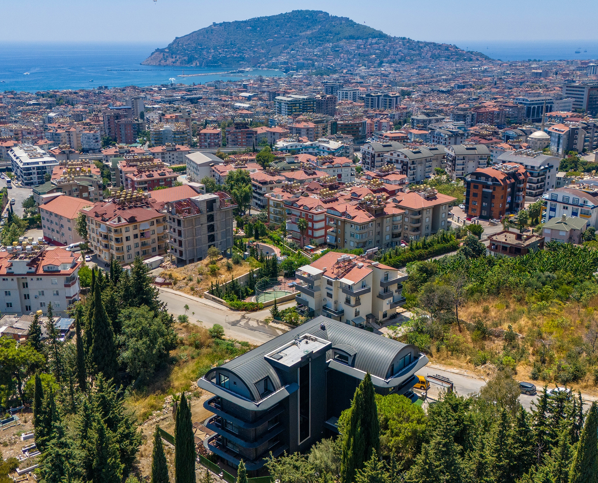 Luksus 1+1 Lejlighed med Hav- og Slotudsigt i Hasbahce, Alanya
