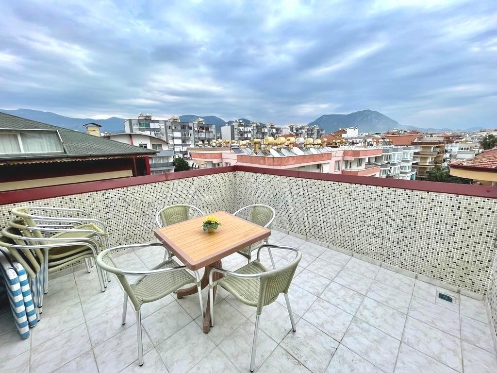 Rummelig 4+1 Bjergudsigt Penthouse i Alanya - Oba