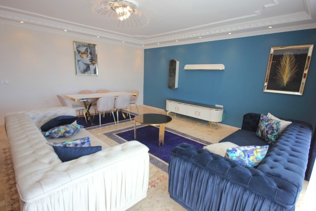 Atemberaubende Wohnung mit 2+1 Schlafzimmern und Meerblick in Mahmutlar