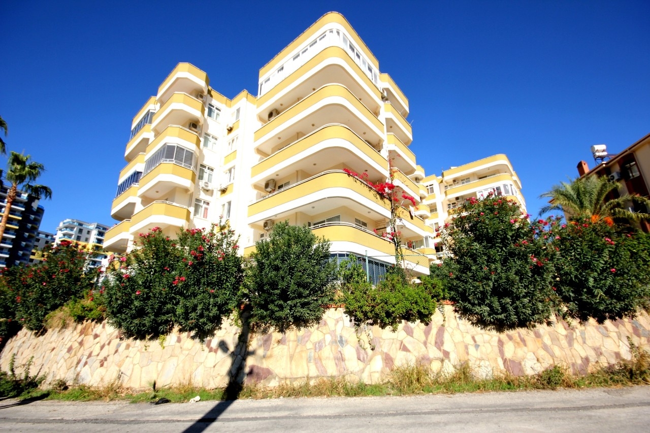 2+1 Lejlighed med bjergudsigt i Mahmutlar, Alanya