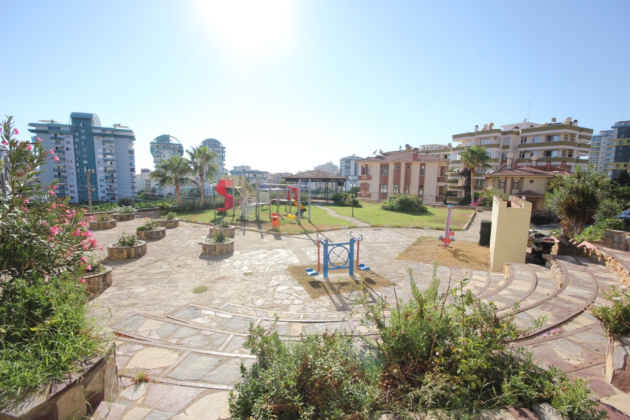 2+1 Lejlighed med bjergudsigt i Mahmutlar, Alanya