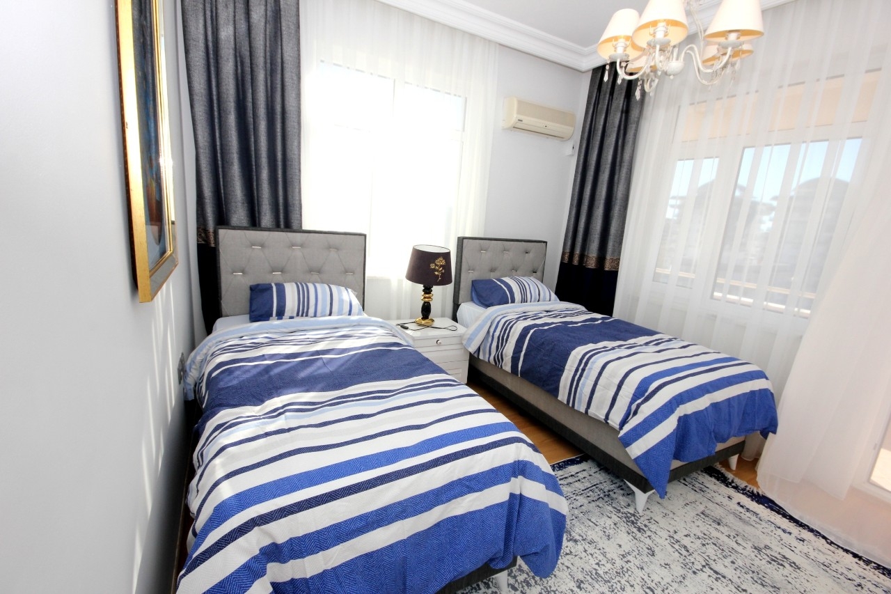 2+1 Lejlighed med bjergudsigt i Mahmutlar, Alanya
