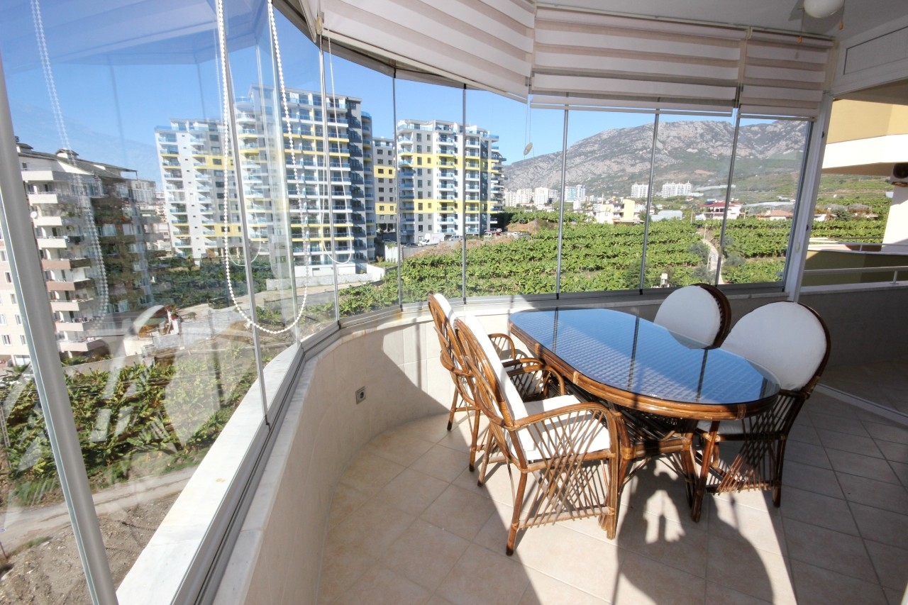 2+1 Lejlighed med bjergudsigt i Mahmutlar, Alanya