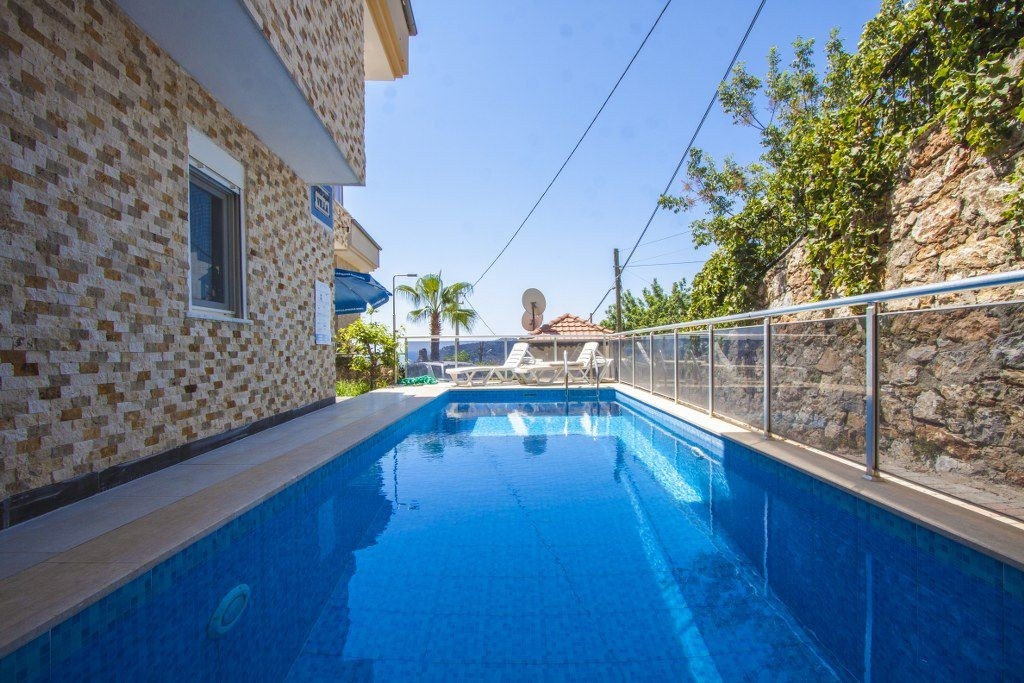 4+1 Villa med utsikt over sjøen og fjellene i Alanya Tepe