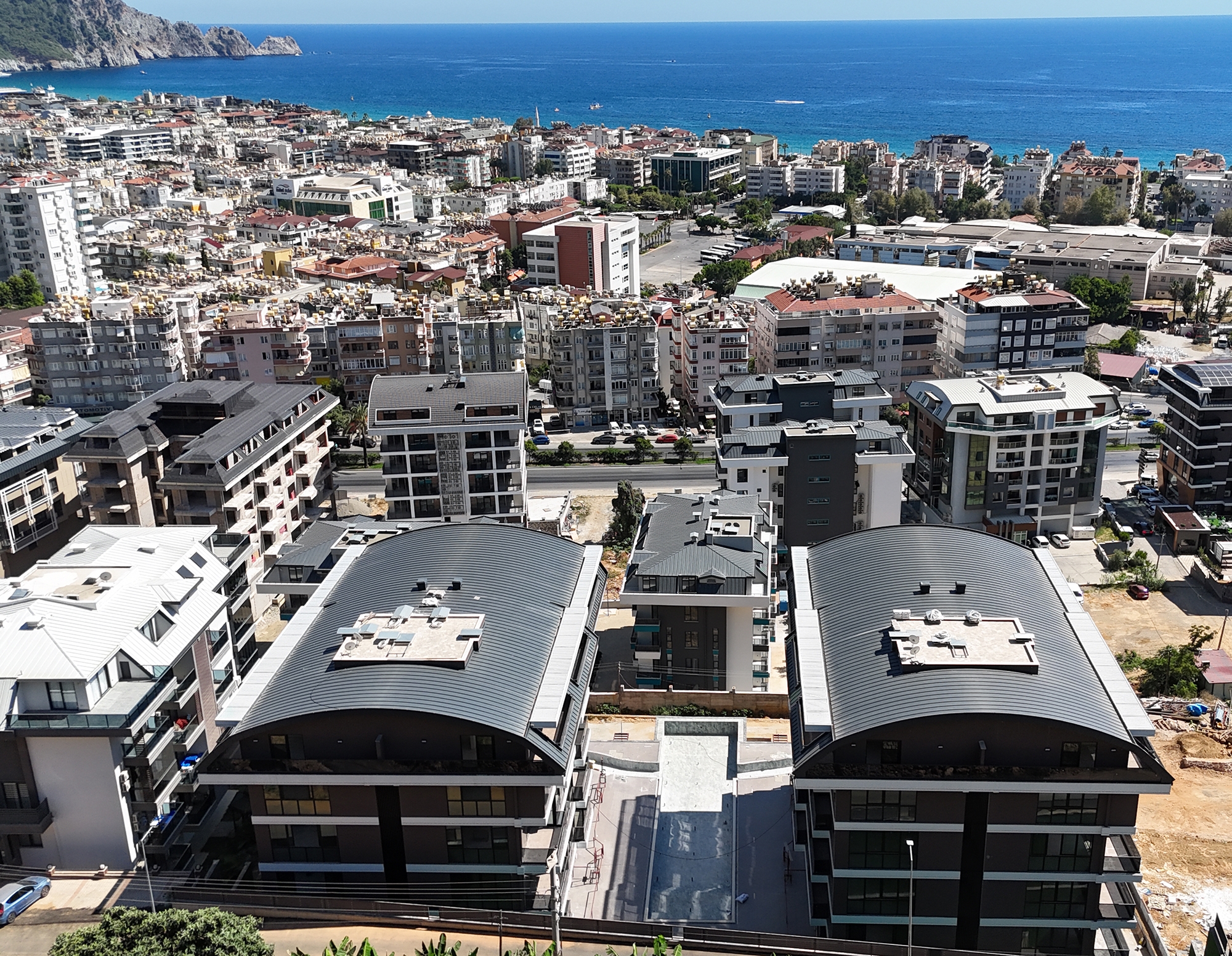 Lyxig 1+1 lägenhet med havs-, slotts- och bergsutsikt i Alanya Center