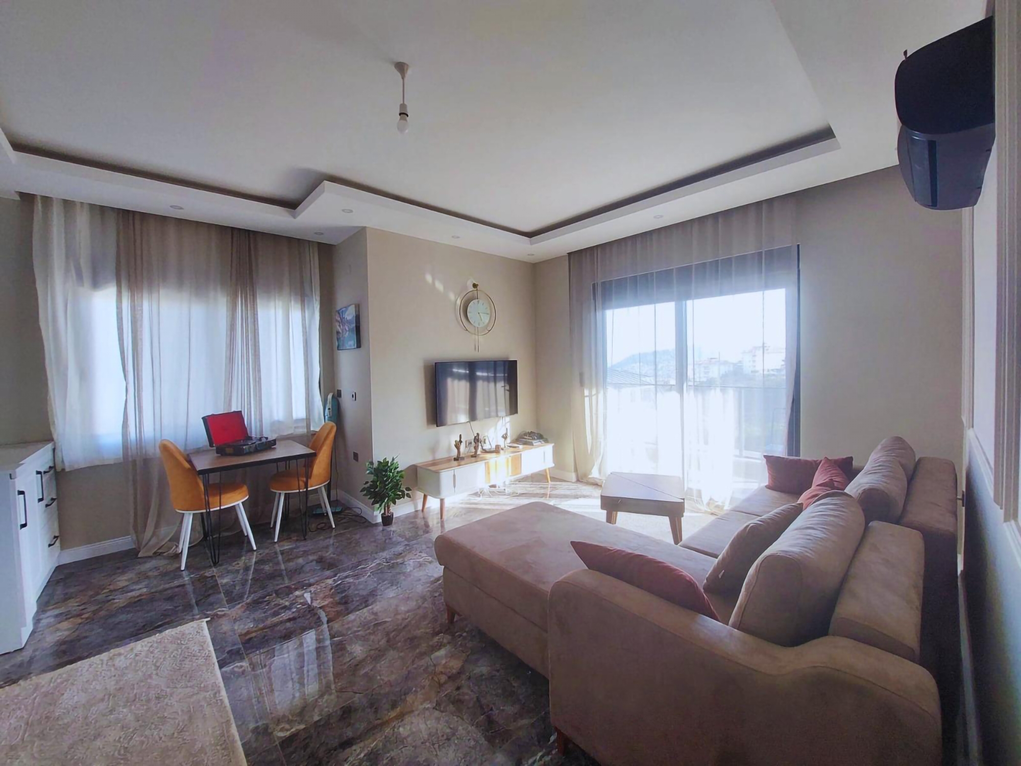 Luxury 1+1 Apartment with Stunning Views in Alanya Center