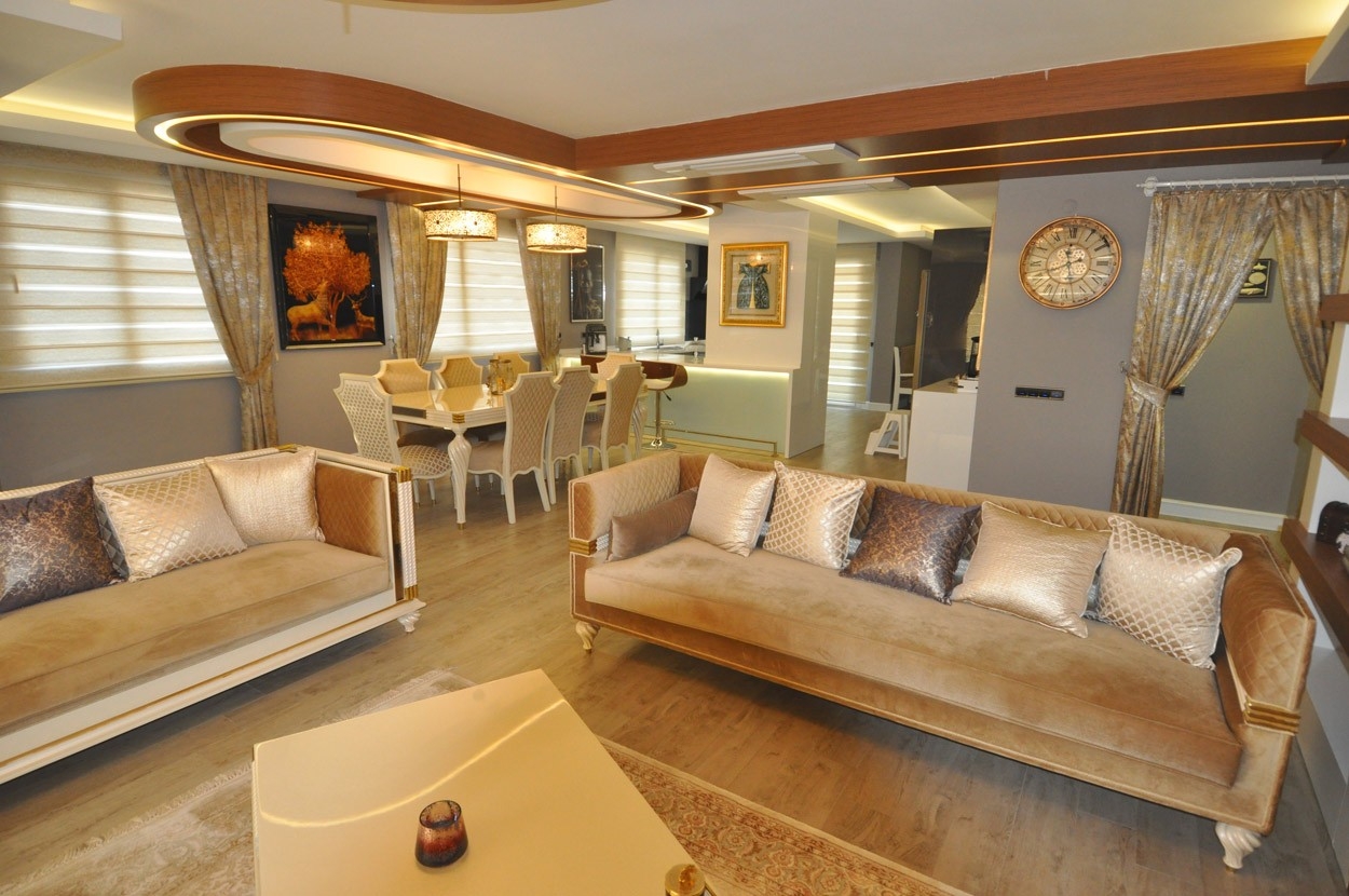 Harmoniously equipped apartment in Alanya