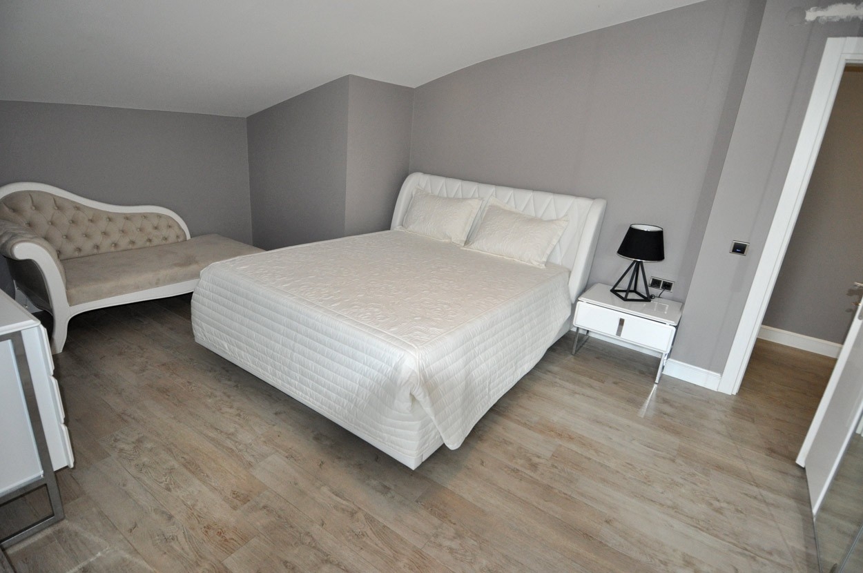 Harmoniously equipped apartment in Alanya