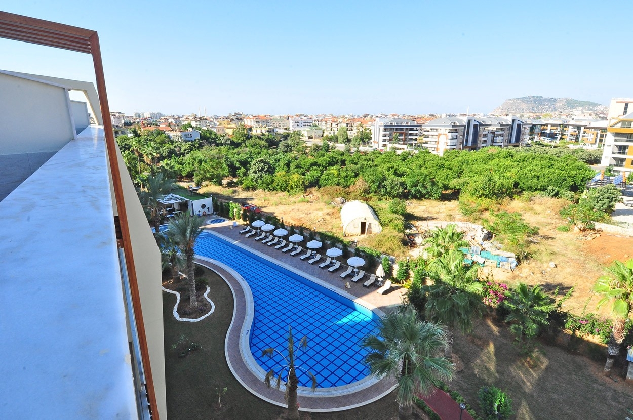 Harmoniously equipped apartment in Alanya