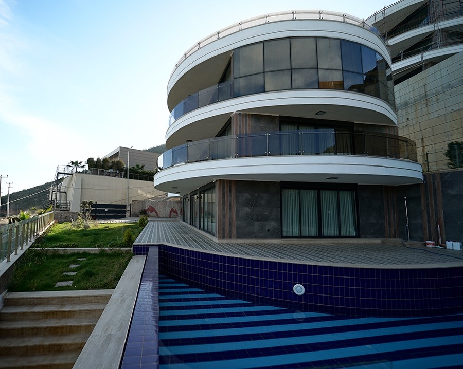 Luksus 6+1 Villa med Hav- og Slotsudsigt, Alanya