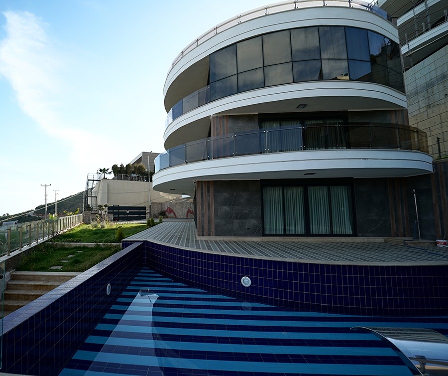 Luksus 6+1 Villa med Hav- og Slotsudsigt, Alanya