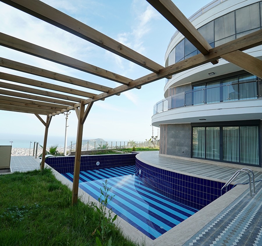 Luksus 6+1 Villa med Hav- og Slotsudsigt, Alanya
