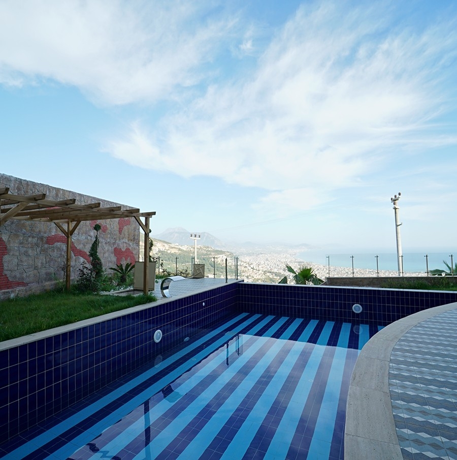 Luksus 6+1 Villa med Hav- og Slotsudsigt, Alanya