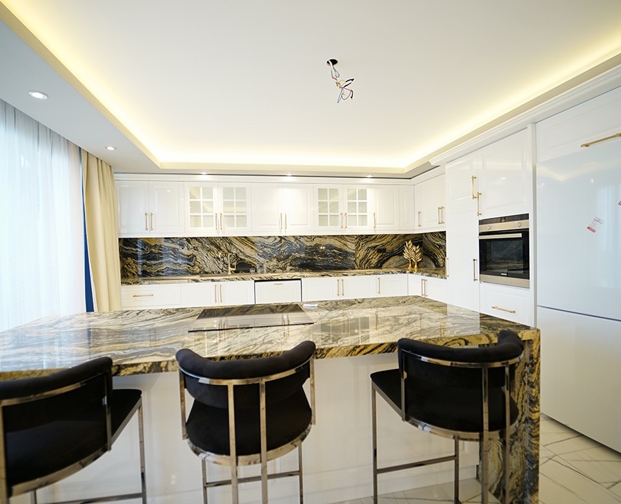 Luksus 6+1 Villa med Hav- og Slotsudsigt, Alanya