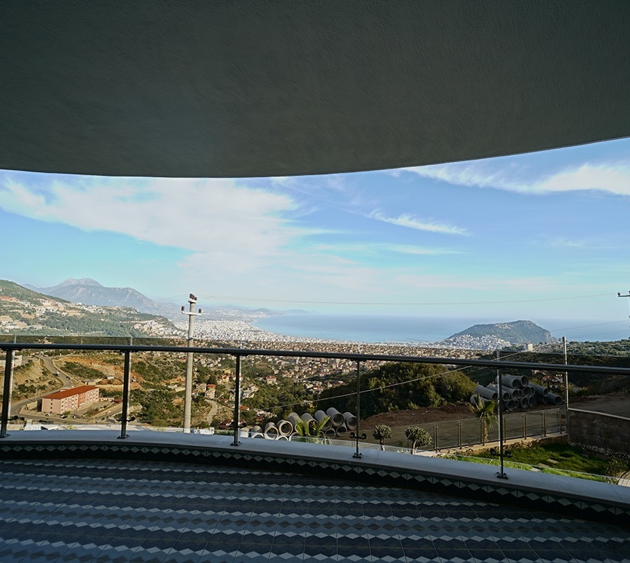 Luksus 6+1 Villa med Hav- og Slotsudsigt, Alanya