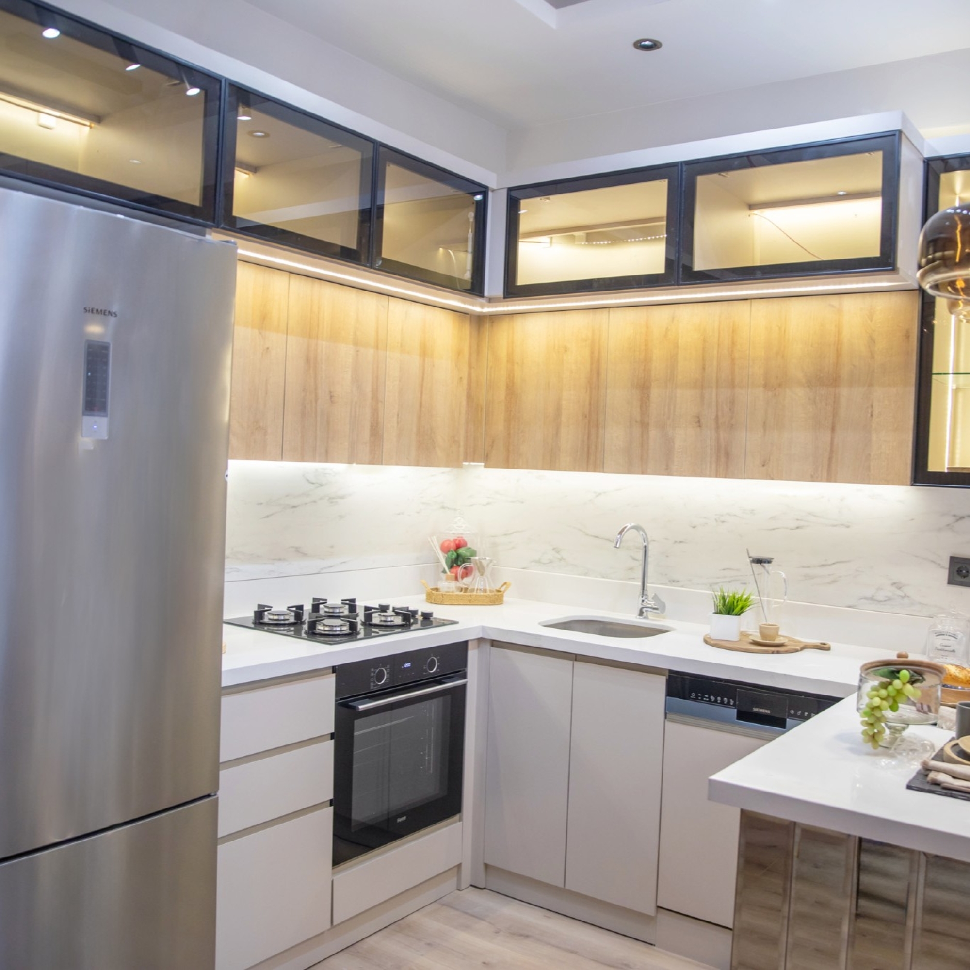 Stunning 1+1 Apartment with Sea and Mountain Views in Mersin Tece