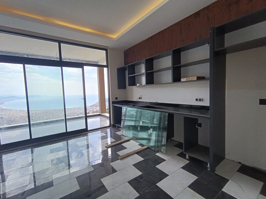 Ylellinen 4+1 huvila meri- ja linnoitusnäköalalla, Alanya Tepe