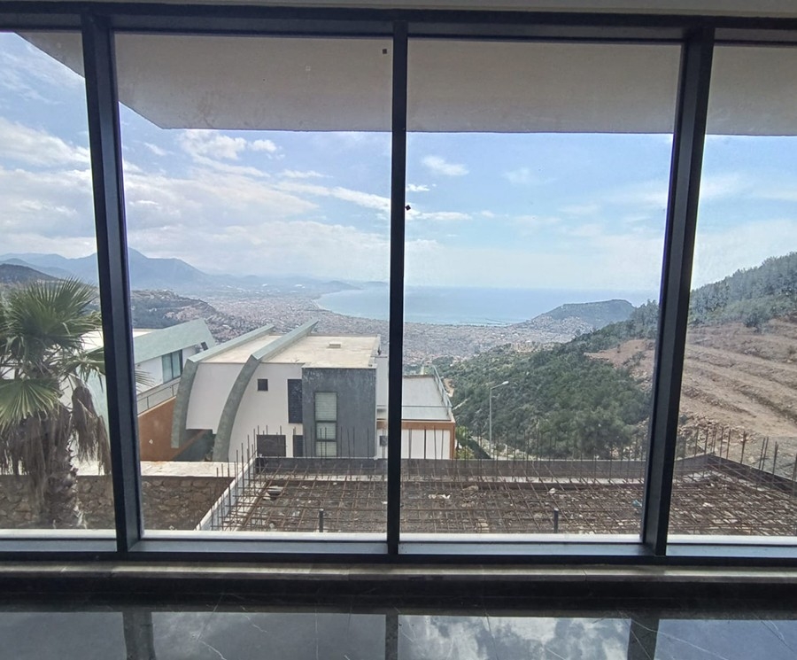 Ylellinen 4+1 huvila meri- ja linnoitusnäköalalla, Alanya Tepe
