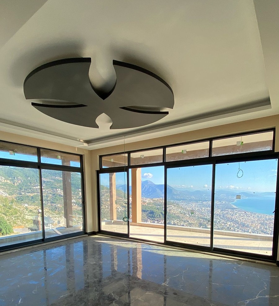 Ylellinen 4+1 huvila meri- ja linnoitusnäköalalla, Alanya Tepe