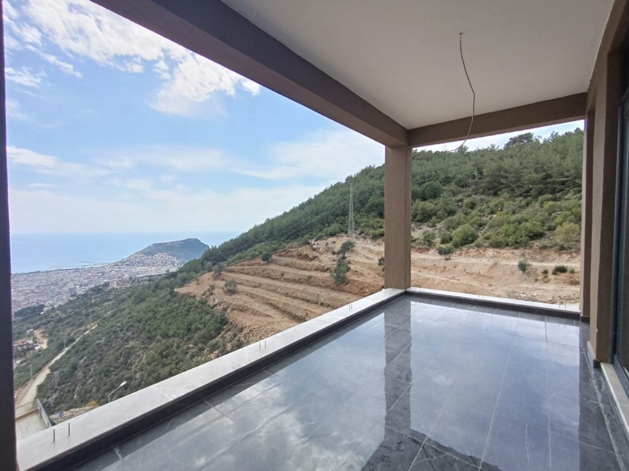 Ylellinen 4+1 huvila meri- ja linnoitusnäköalalla, Alanya Tepe