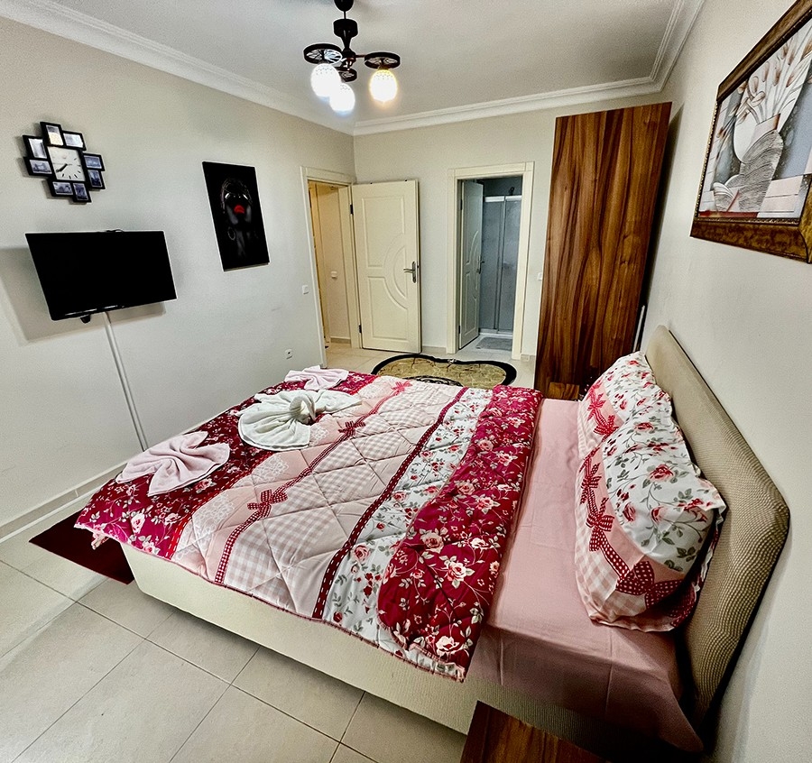 Castle and Mountain Views 2+1 Apartment in Mahmutlar, Alanya