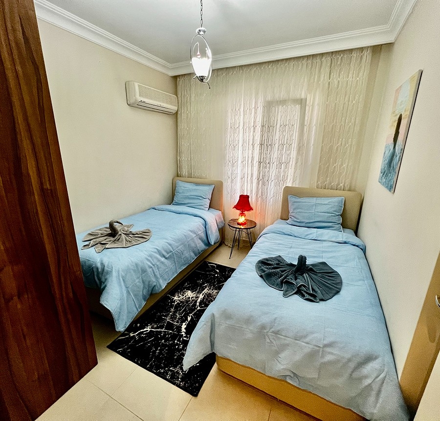 Castle and Mountain Views 2+1 Apartment in Mahmutlar, Alanya
