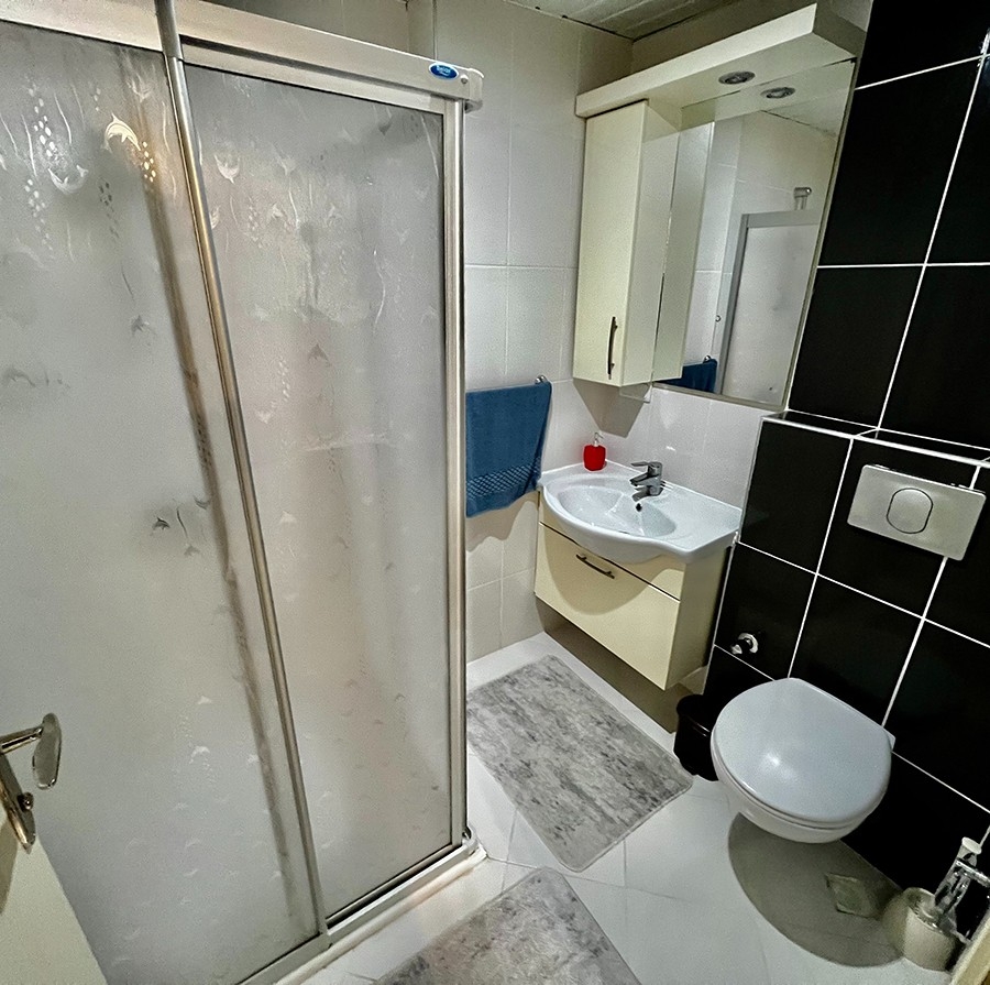 Castle and Mountain Views 2+1 Apartment in Mahmutlar, Alanya