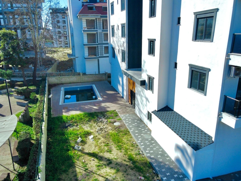 Ylellinen 1+1 huoneisto vuorinäköalalla Alanyassa - Avsallar
