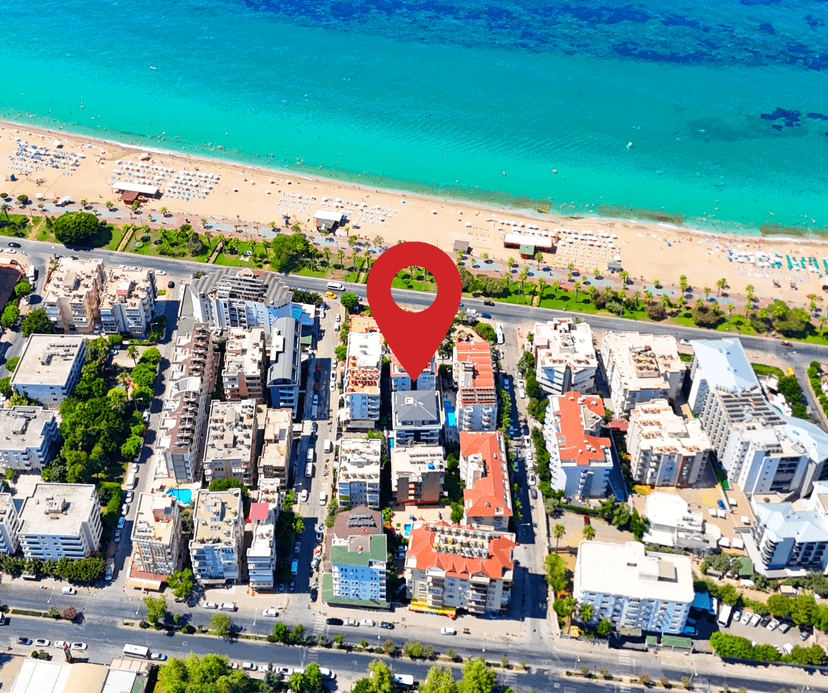 Luxury 1+1 Apartment with Castle and Mountain Views in Alanya Center