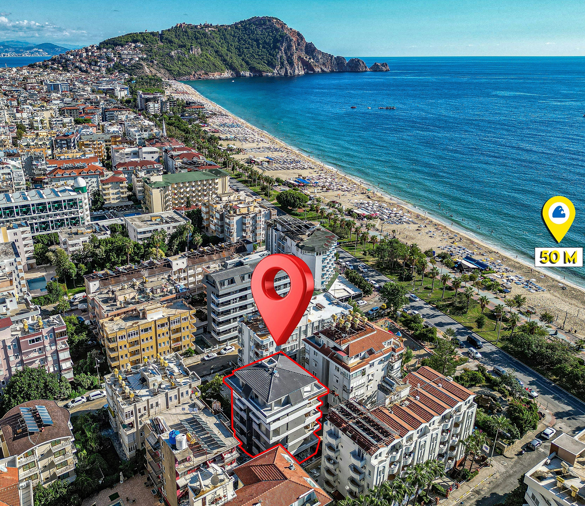 Luxury 1+1 Apartment with Castle and Mountain Views in Alanya Center