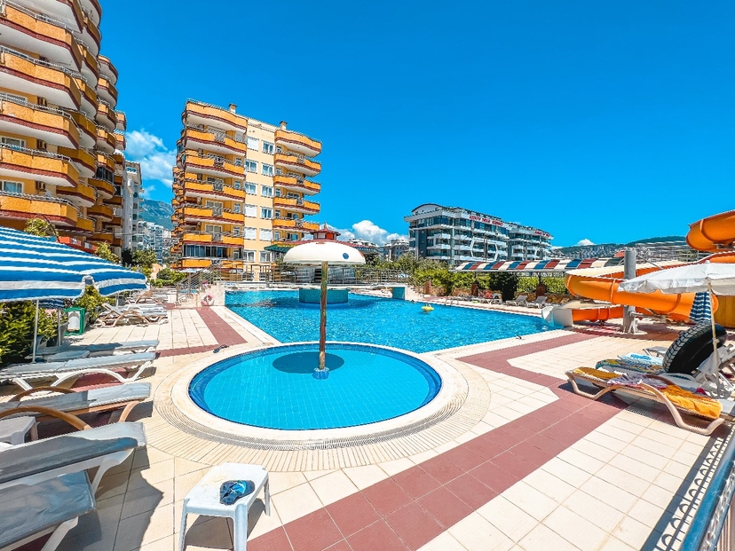 Lovely furnished 2-bedroom apartment with a sea view in Mamhutlar
