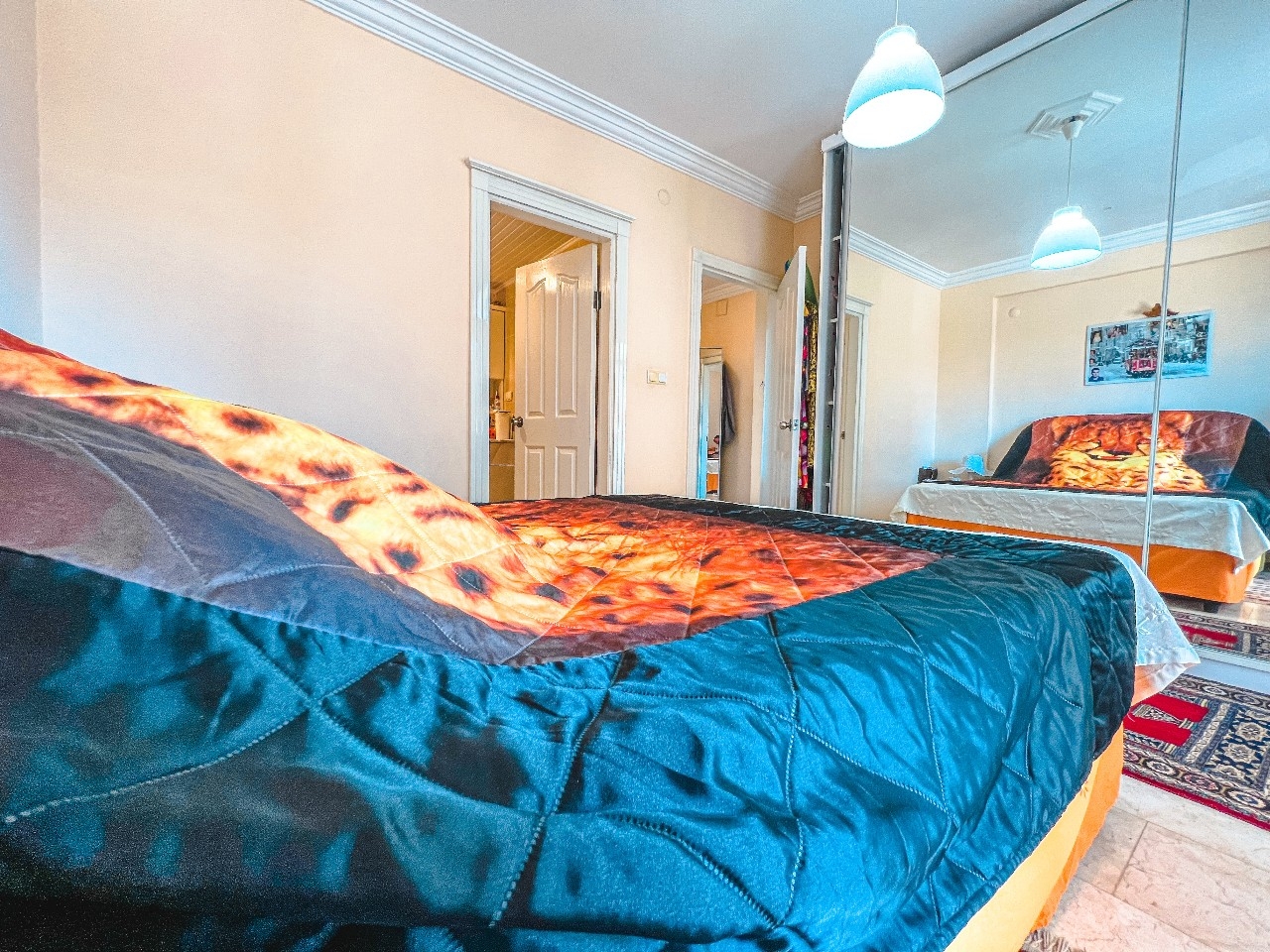 Lovely furnished 2-bedroom apartment with a sea view in Mamhutlar