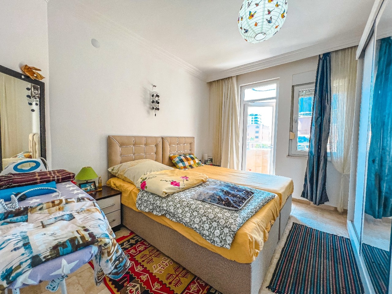 Lovely furnished 2-bedroom apartment with a sea view in Mamhutlar