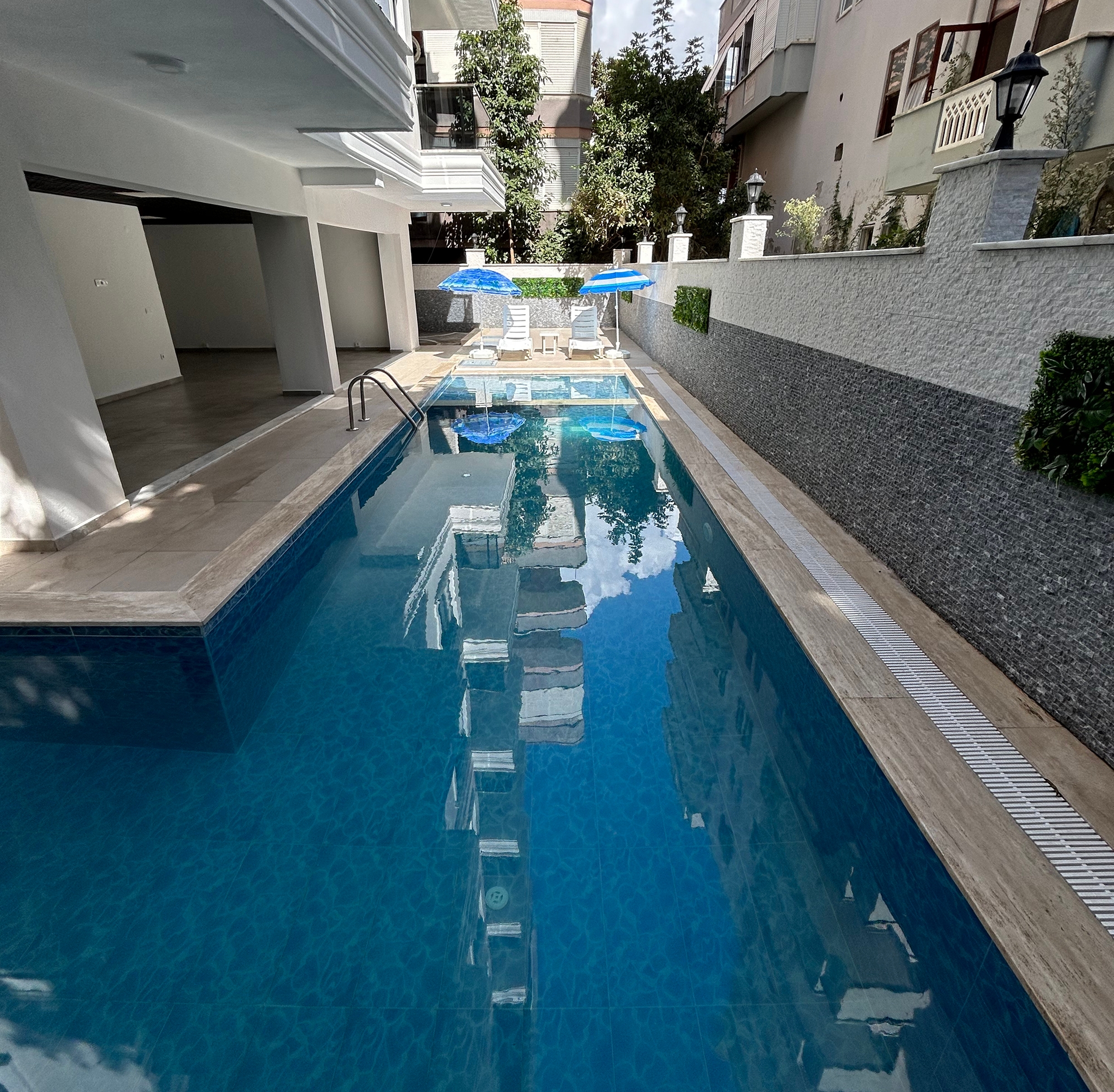 Bergblick 1+1 Wohnung in Mahmutlar, Alanya